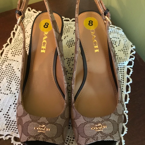 Coach sandals/wedge shoes - Picture 2 of 7